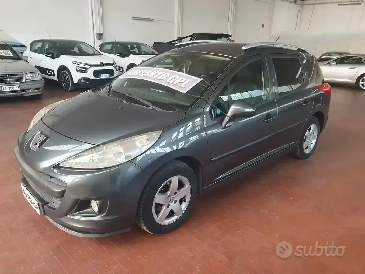 Usata Peugeot 207 73 CV (53 kW) 2010 Grigio Station wagon