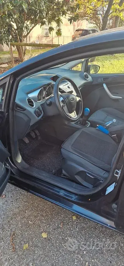 Usata Ford Fiesta Titanium 58 CV (42 kW) 2009 Nero Utilitaria