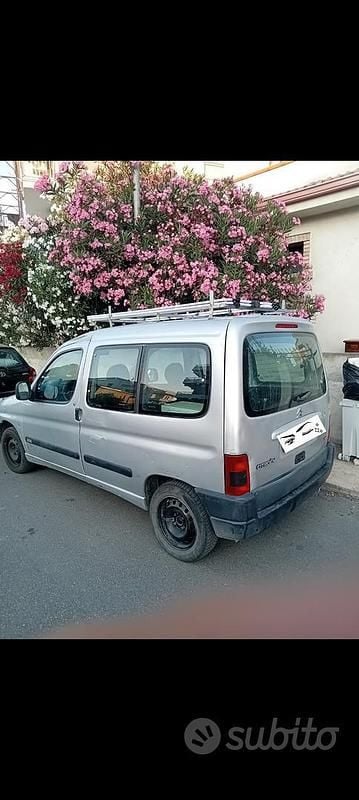 Grigio Usata 2004 Citroën Berlingo Monovolume | 500 € - Immagine 1/3