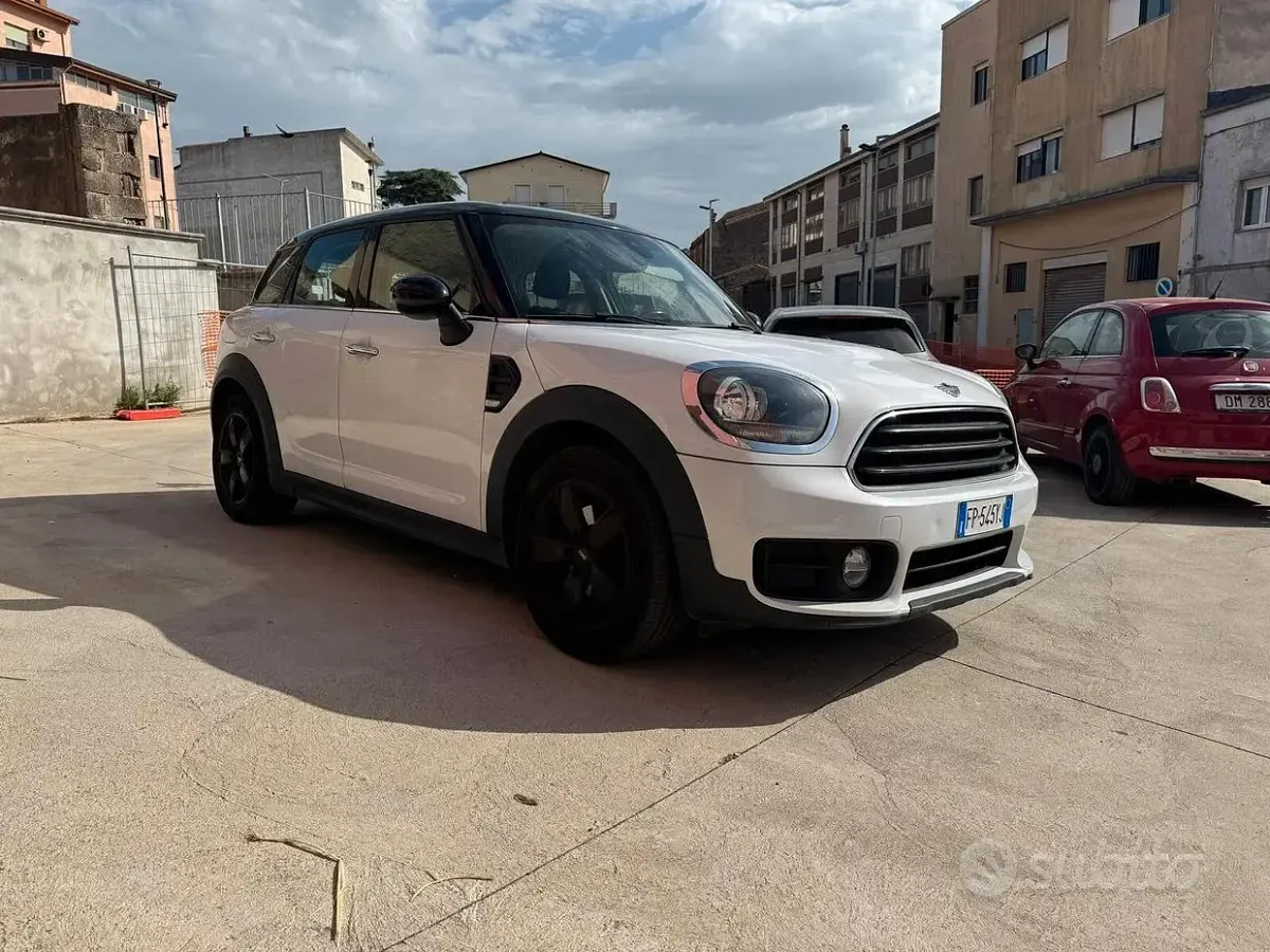 Usata Mini Cooper D Countryman Business 150 CV (110 kW) 2018 Bianco SUV