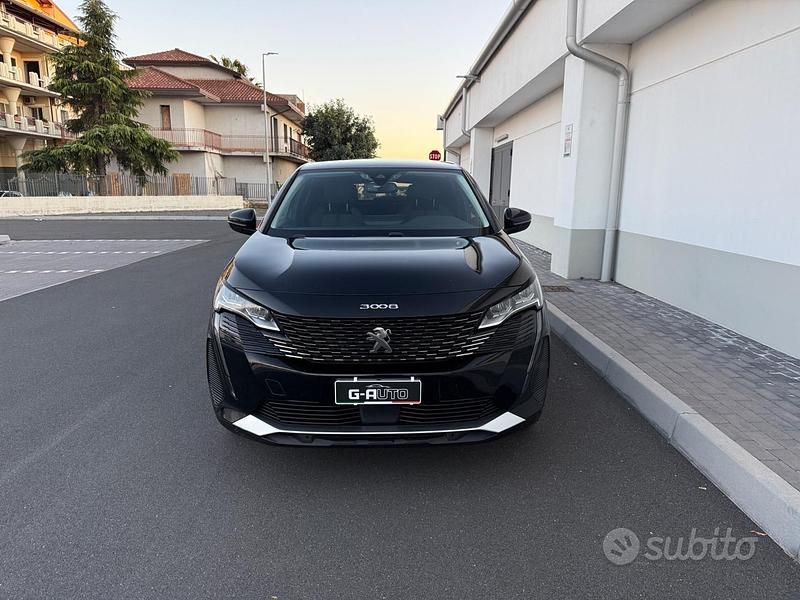 Usata Peugeot 3008 Allure 131 CV (96 kW) 2022 Nero SUV