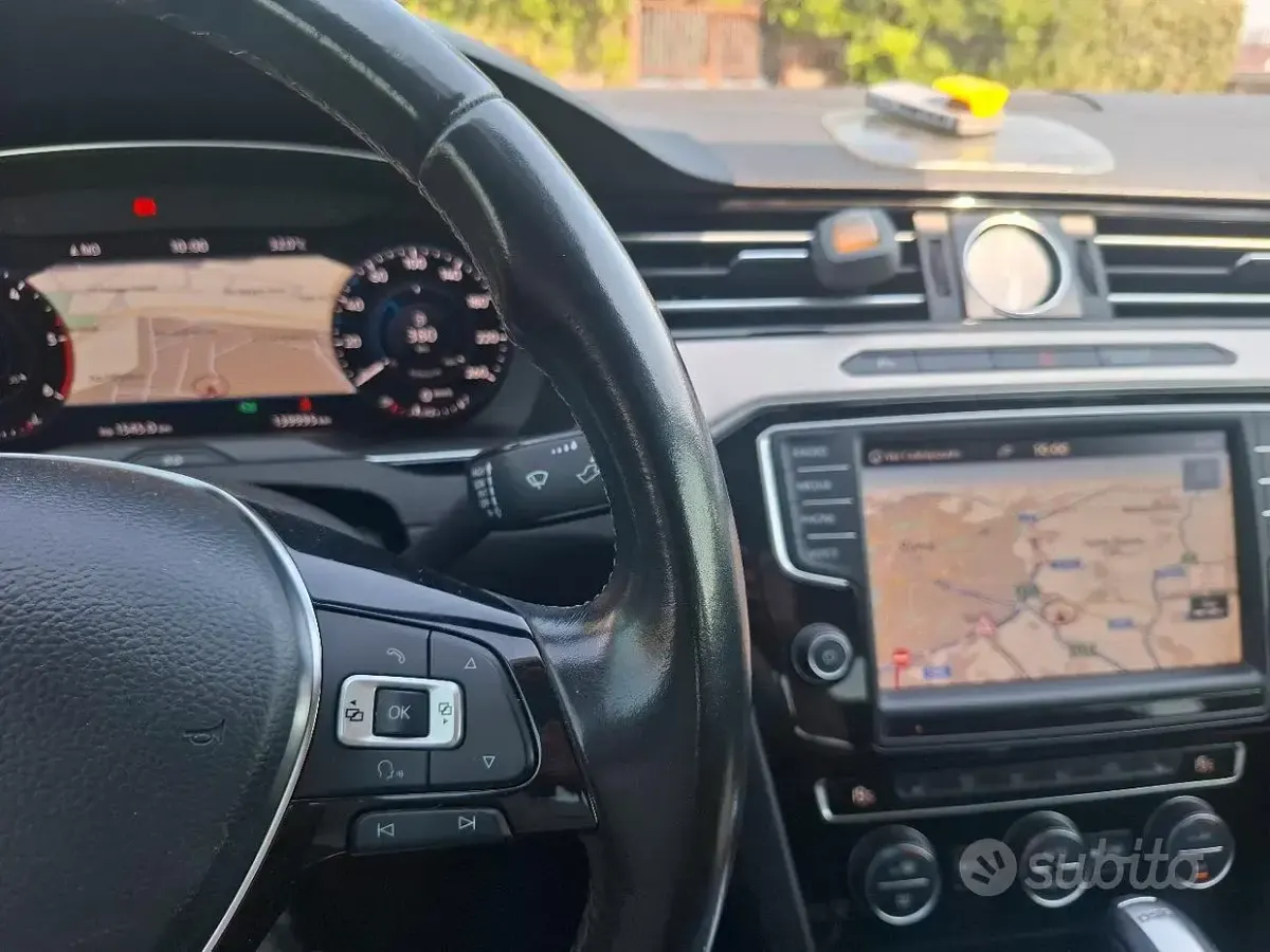 Usata VW Passat 150 CV (110 kW) 2018 Grigio Berlina