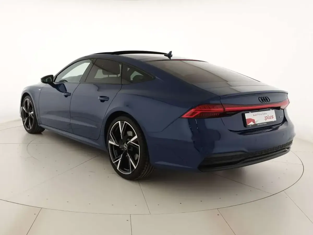 Usata Audi A7 Advanced 286 CV (210 kW) 2024 Blu ascari metallizzato Berlina