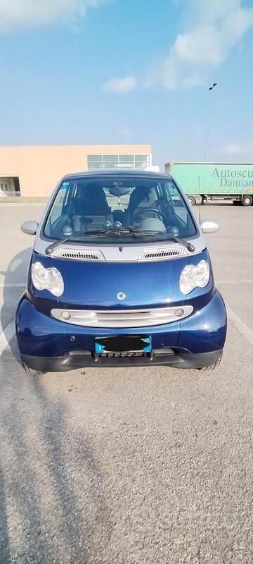 Usata Smart ForTwo Coupé 61 CV (44 kW) 2005 Blu Coupé