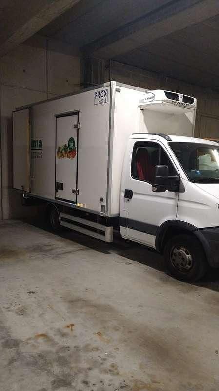 Bianco Usata 2009 Iveco Daily Furgone | 8000 € (Ottimo prezzo) - Immagine 1/2