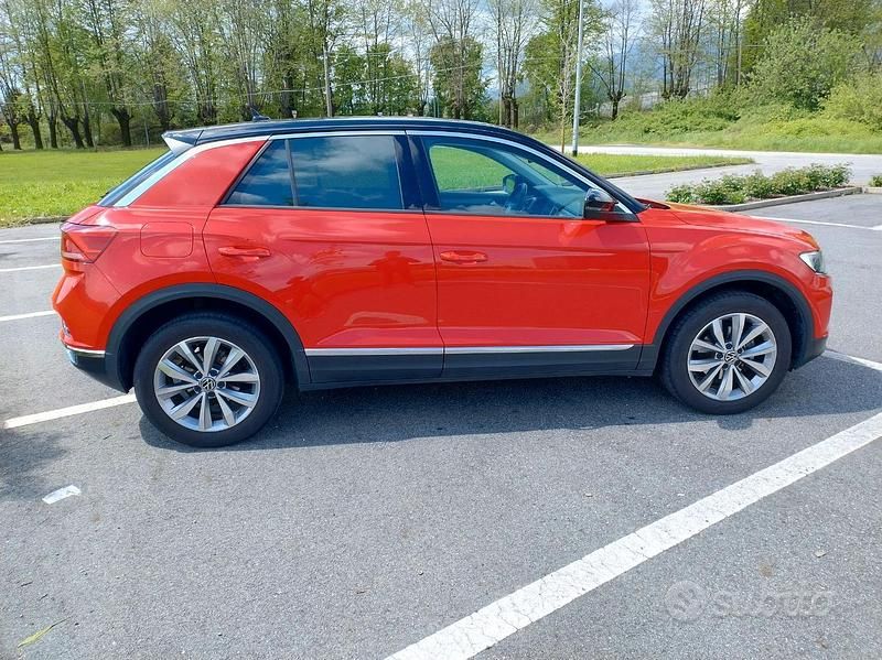 Usata VW T-Roc Style 110 CV (80 kW) 2021 Rosso SUV