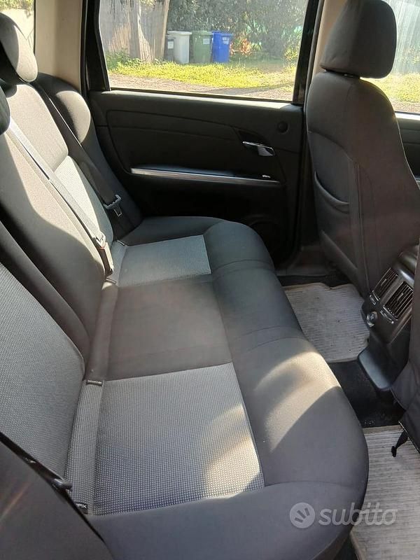 Usata Fiat Croma 120 CV (88 kW) 2008 Grigio Station wagon
