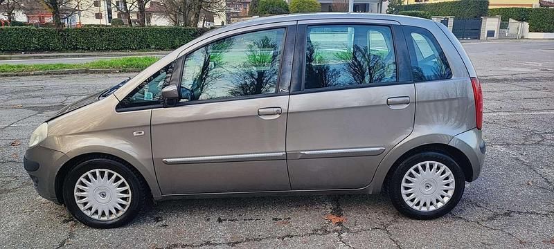 Usata Lancia Musa 90 CV (66 kW) 2008 Monovolume