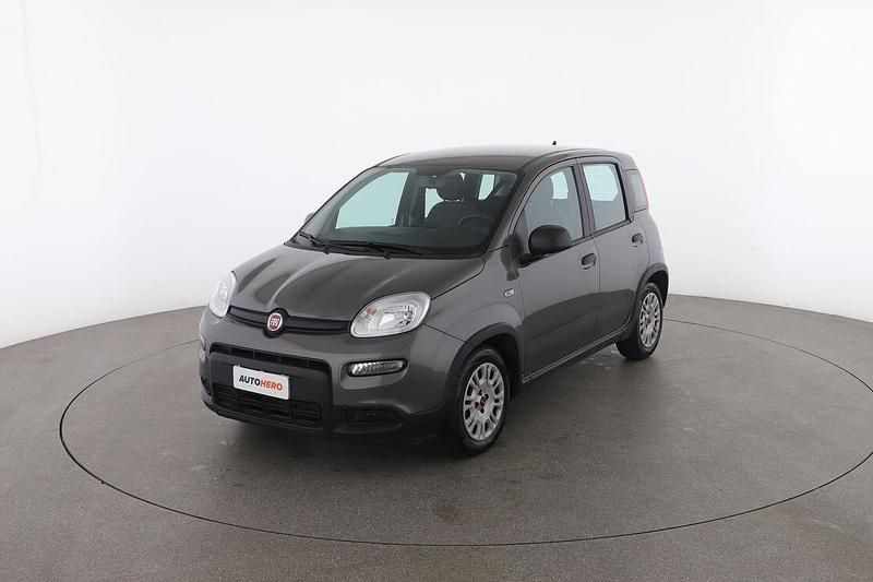 Grigio Usata 2023 Fiat Panda Due volumi | 10.899 € (Buon prezzo) - Immagine 1/4