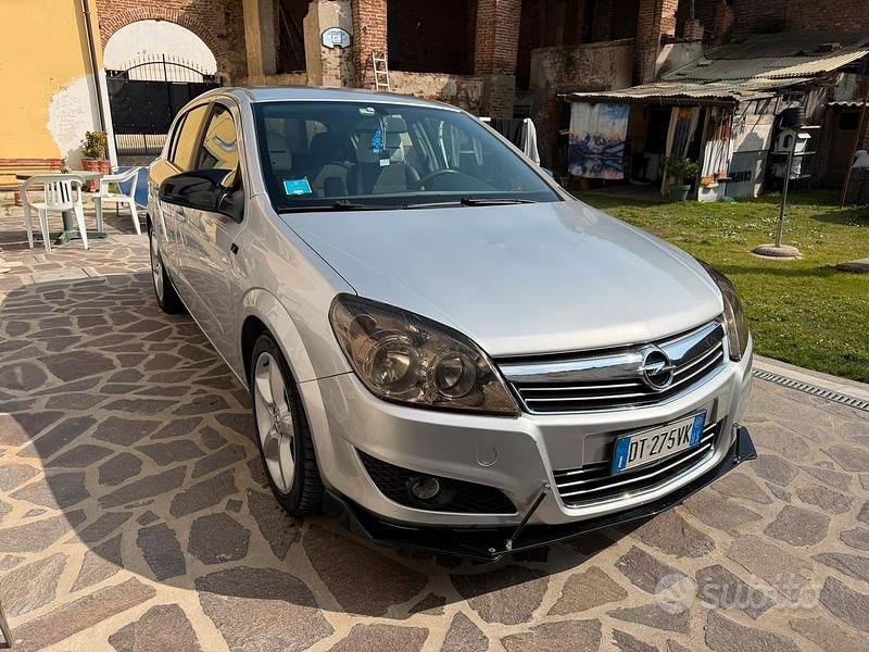 Usata Opel Astra Cosmo 101 CV (74 kW) 2008 Berlina