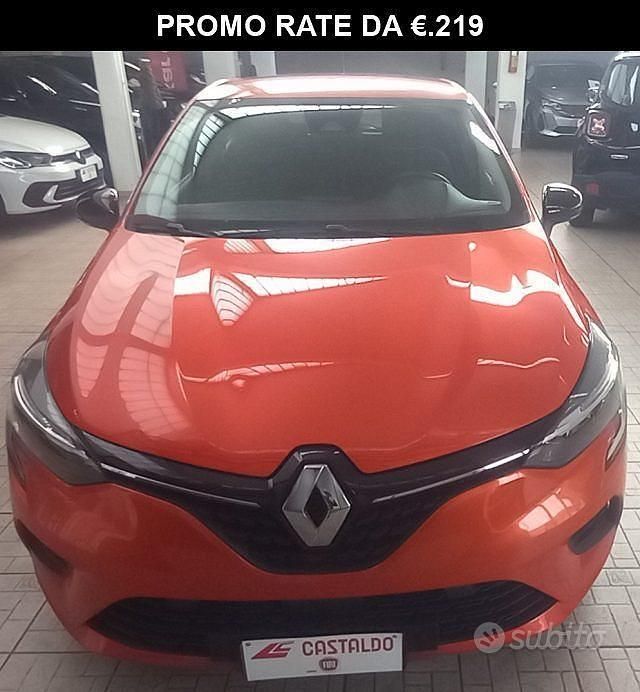 Usata Renault Clio V Equilibre 65 CV (47 kW) 2023 Arancione Berlina