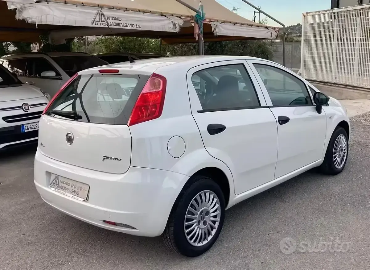 Usata Fiat Grande Punto S 75 CV (55 kW) 2011 Bianco Utilitaria