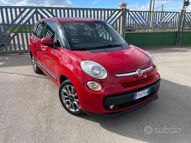Usata Fiat 500L Living 95 CV (69 kW) 2015 Rosso Monovolume