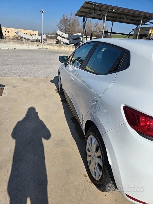 Usata Renault Clio IV 75 CV (55 kW) 2018 Bianco Berlina