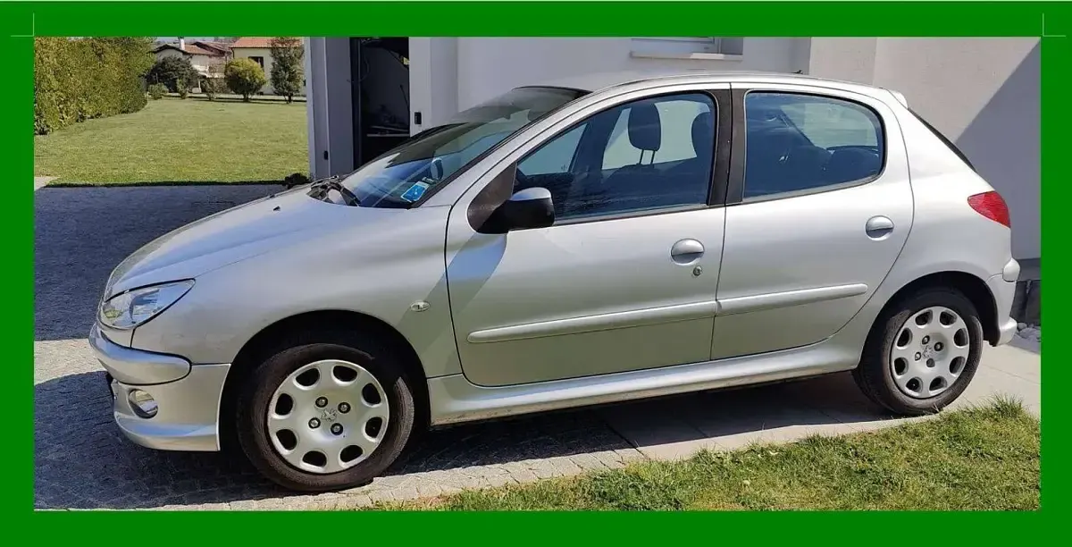 Usata Peugeot 206 75 CV (55 kW) 2008 Argento Berlina