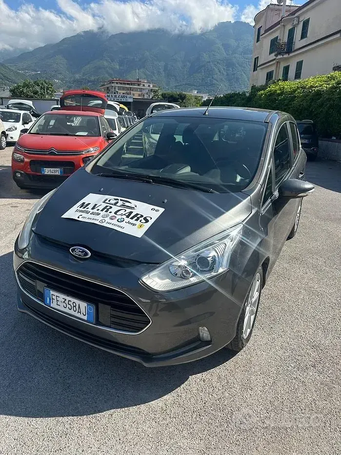 Usata Ford B-MAX Titanium X 100 CV (73 kW) 2016 Grigio Monovolume