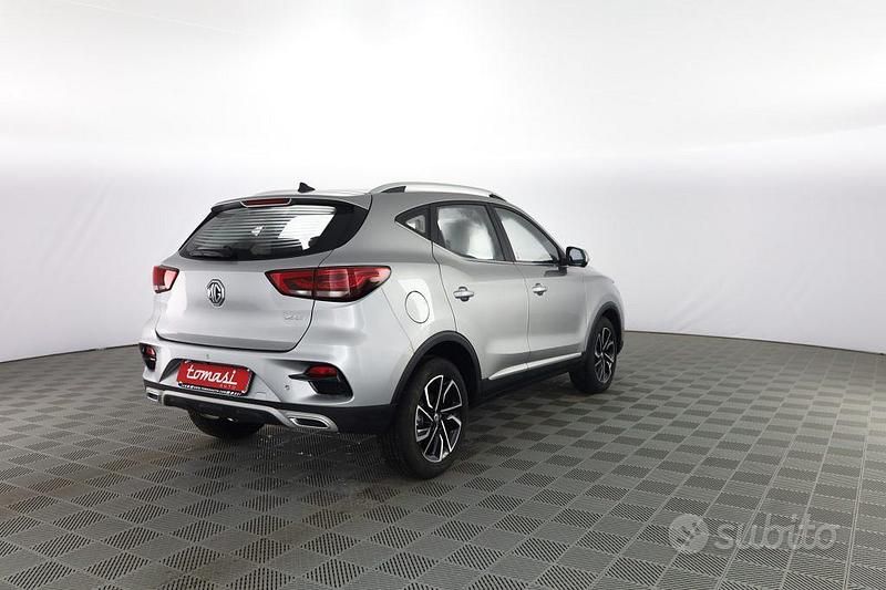 Usata MG ZS Luxury 106 CV (77 kW) 2025 Monument silver SUV
