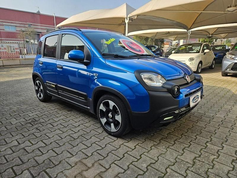 Usata Fiat Panda Cross 69 CV (50 kW) 2025 Metallizzato  azzurro Utilitaria