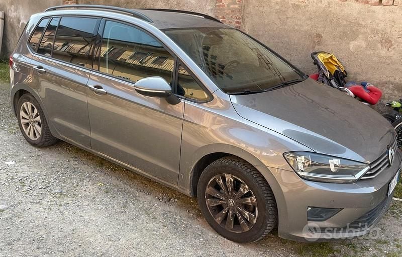 Usata VW Golf Sportsvan 110 CV (80 kW) 2016 Grigio Monovolume