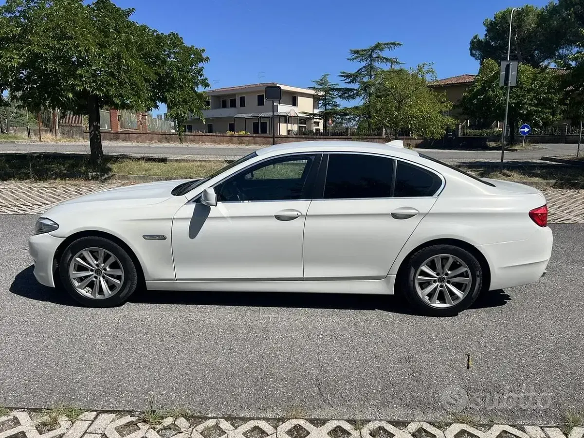 Usata BMW 520 184 CV (135 kW) 2011 Bianco Berlina