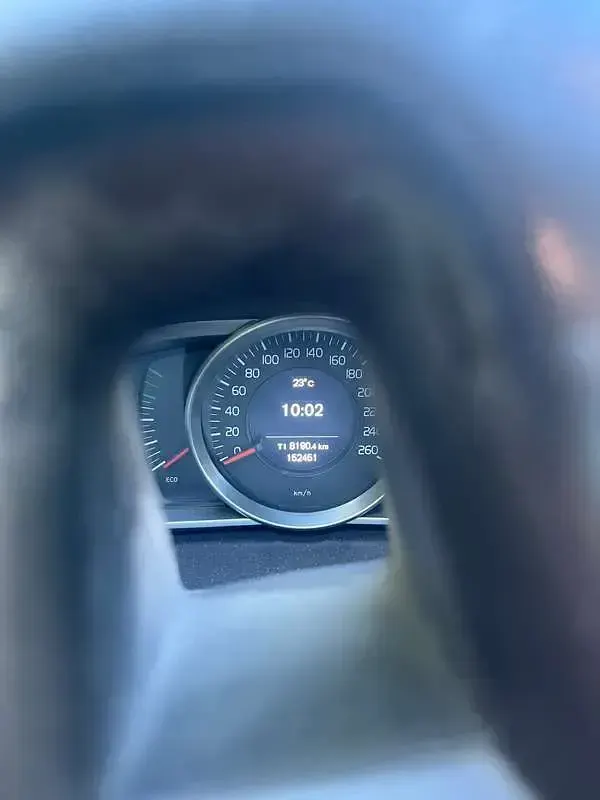 Usata Volvo V40 Kinetic 120 CV (88 kW) 2017 Nero Berlina