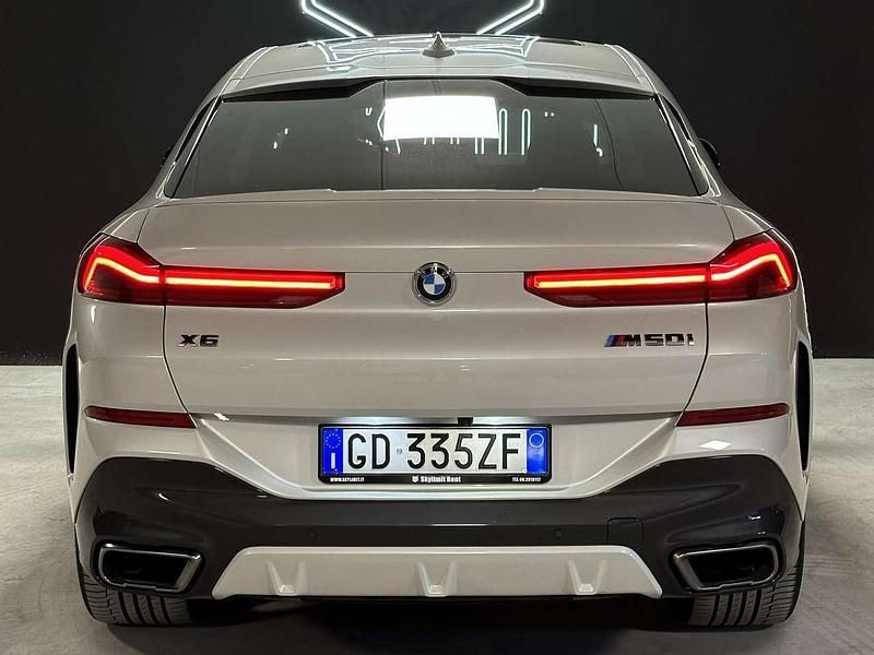 Begagnad BMW X6 M50 530 HK (389 kW) 2021 Vit SUV