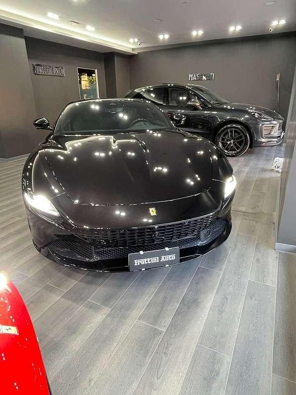 Usata Ferrari Roma 620 CV (456 kW) 2023 Nero Coupé