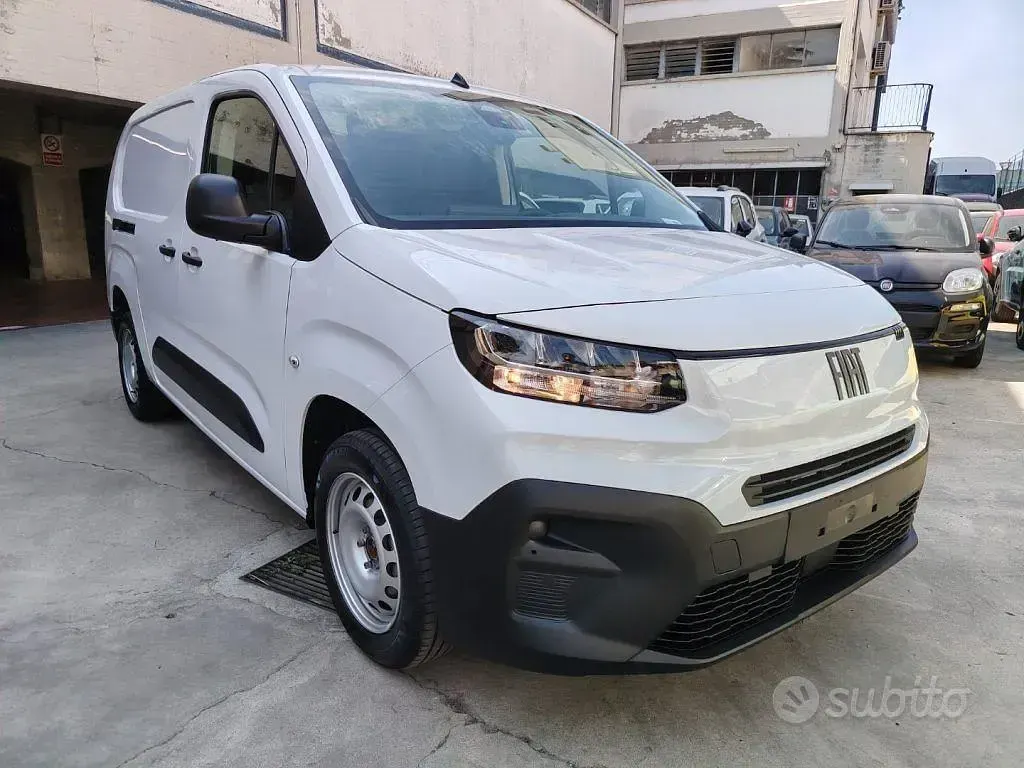 Nuova Fiat Doblò 101 CV (74 kW) 2026 Bianco Monovolume