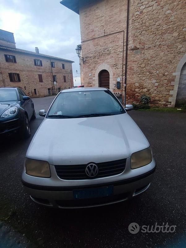 Usata VW Polo Comfortline 75 CV (55 kW) 2000 Grigio Berlina