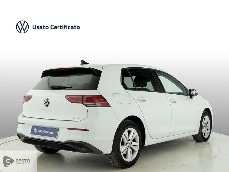 Usata VW Golf VIII Life 110 CV (80 kW) 2021 Bianco Utilitaria