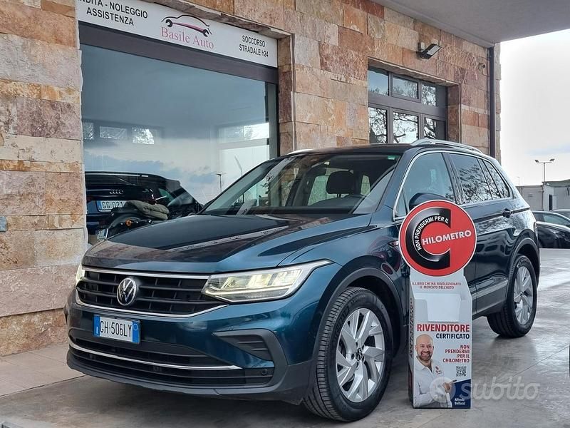 Usata VW Tiguan Life 122 CV (89 kW) 2022 Blu SUV