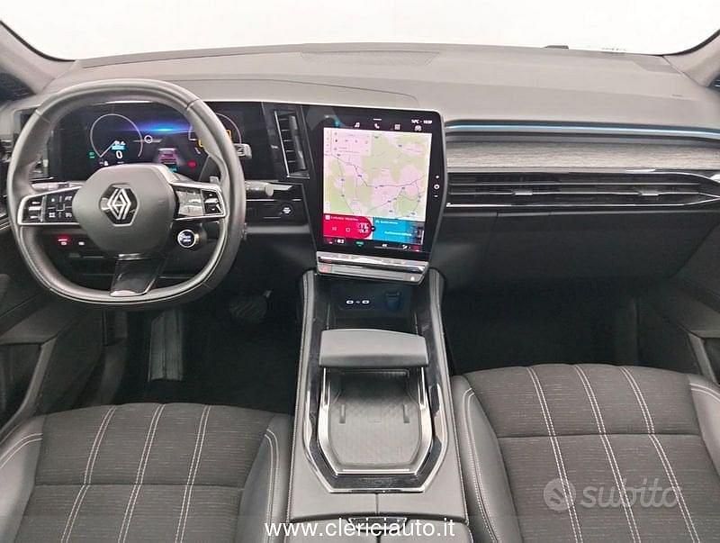 Usata Renault Austral Techno 200 CV (147 kW) 2023 Bianco SUV