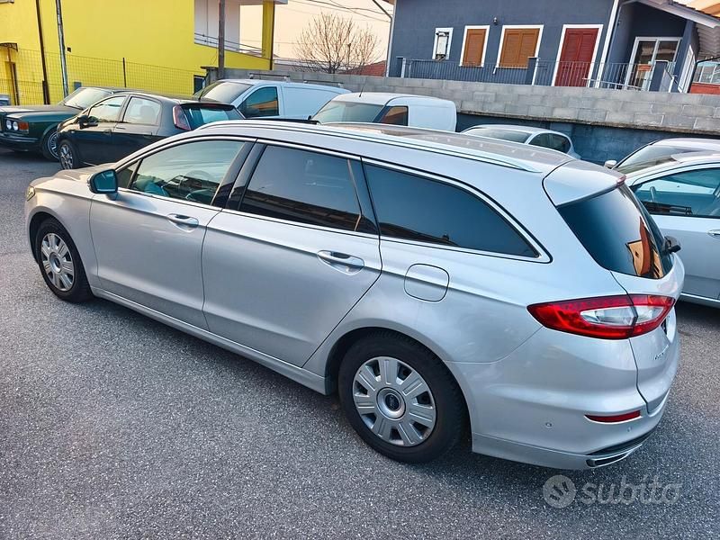 Usata Ford Mondeo Titanium 180 CV (132 kW) 2016 Argento Station wagon