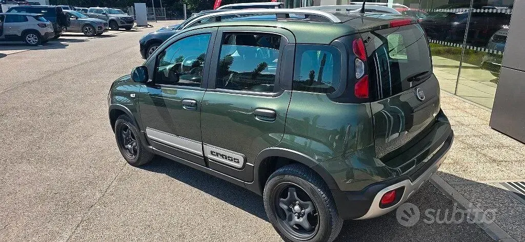 Usata Fiat Panda Cross Cross 84 CV (61 kW) 2021 Verde Utilitaria
