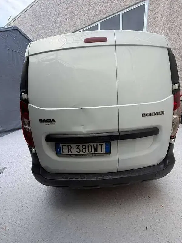 Usata Dacia Dokker Ambiance 75 CV (55 kW) 2018 Bianco Monovolume