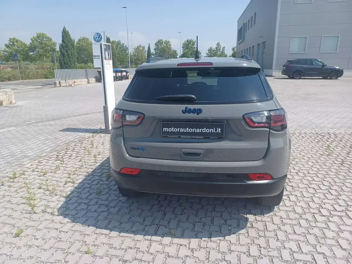Usata Jeep Compass 179 CV (131 kW) 2023 Grigio SUV