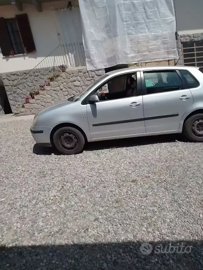 Usata VW Polo 75 CV (55 kW) 2004 Grigio Utilitaria