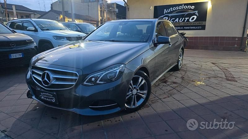 Usata Mercedes E350 Premium 258 CV (189 kW) 2015 Grigio Berlina