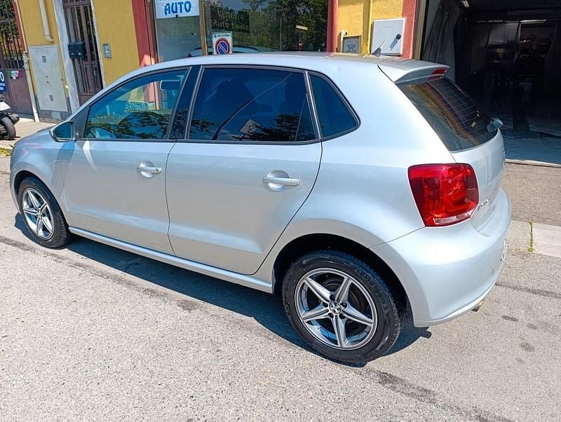 Usata VW Polo Highline 86 CV (63 kW) 2010 Argento Utilitaria