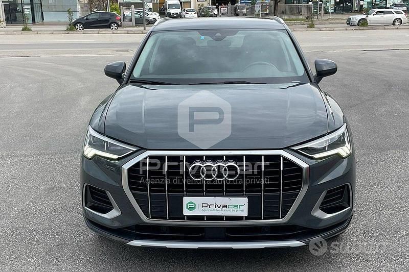 Begagnad Audi Q3 Advanced 150 HK (110 kW) 2019 Grå SUV