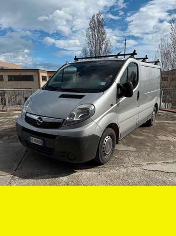 Usata Opel Vivaro 90 CV (66 kW) 2007 Grigio Monovolume