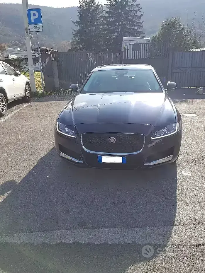 Usata Jaguar XF 179 CV (131 kW) 2018 Blu Berlina