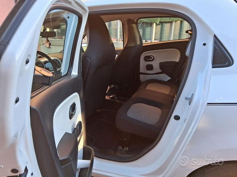 Usata Renault Twingo 65 CV (47 kW) 2016 Bianco Utilitaria