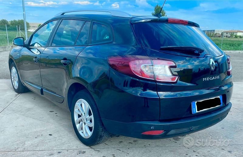 Usata Renault Mégane GrandTour LIMITED 110 CV (80 kW) 2015 Nero Station wagon