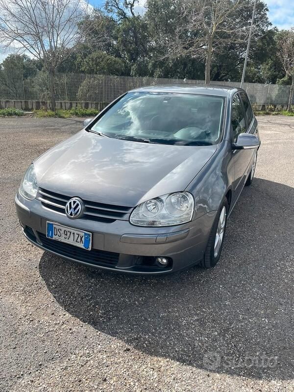 Grigio Usata 2008 VW Golf V Berlina | 2500 € (Ottimo prezzo) - Immagine 1/4