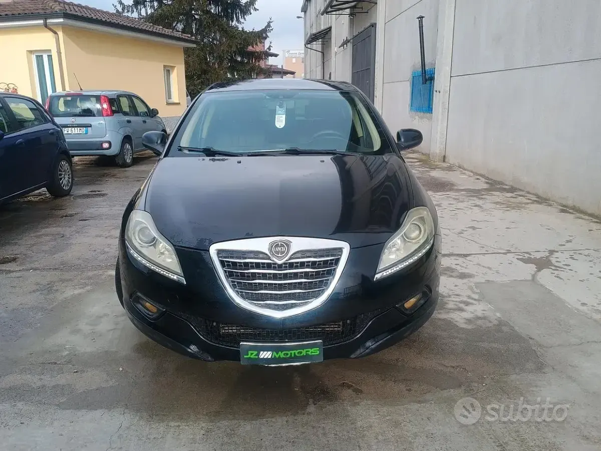 Usata Lancia Delta 120 CV (88 kW) 2011 Nero Utilitaria