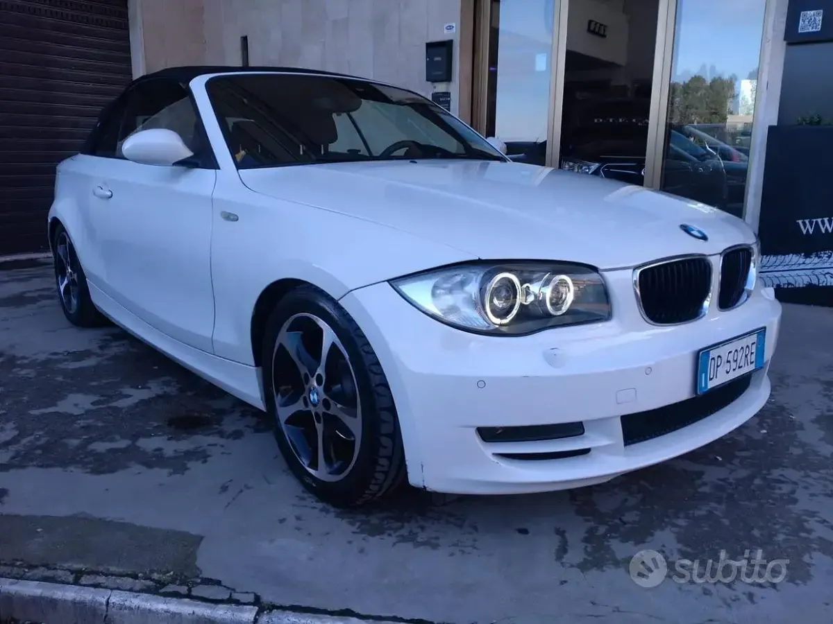 Usata BMW 120 Cabriolet Efficient Dynamics 177 CV (130 kW) 2009 Bianco Cabrio