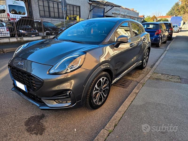 Grigio Usata 2023 Ford Puma ST-Line Tre volumi | 17.990 € (Buon prezzo) - Immagine 1/4