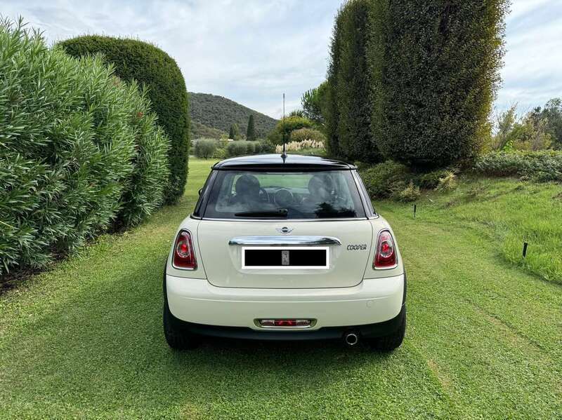 Usata Mini Cooper 122 CV (89 kW) 2011 Pepper white Utilitaria