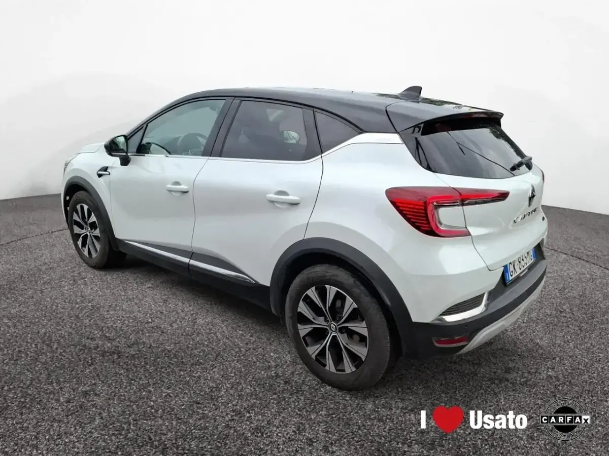 Usata Renault Captur Techno 143 CV (105 kW) 2023 Bianco SUV